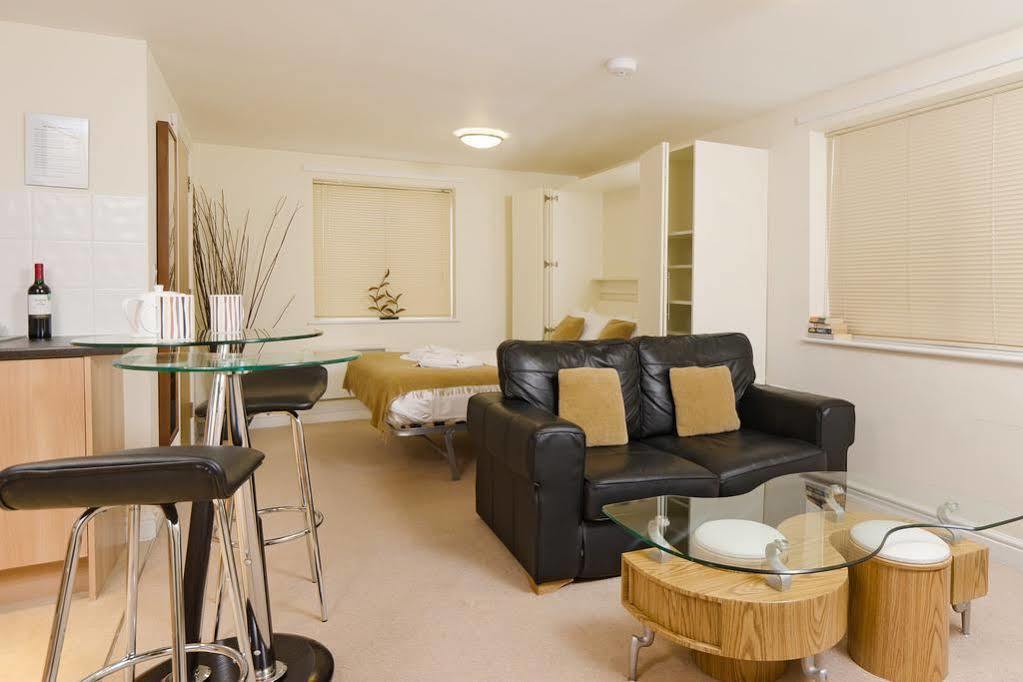 Your Stay Bristol Cotham Lawn Экстерьер фото