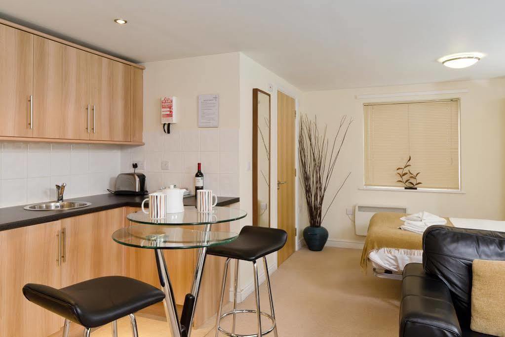 Your Stay Bristol Cotham Lawn Экстерьер фото