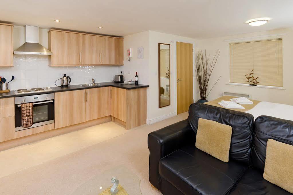 Your Stay Bristol Cotham Lawn Экстерьер фото