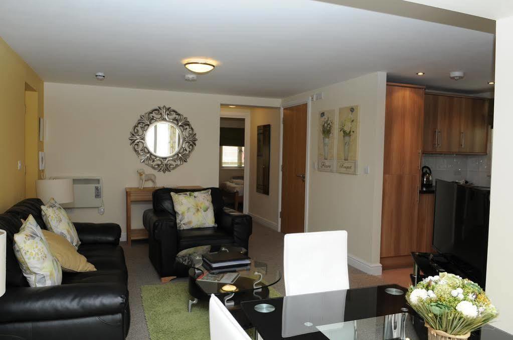 Your Stay Bristol Cotham Lawn Экстерьер фото